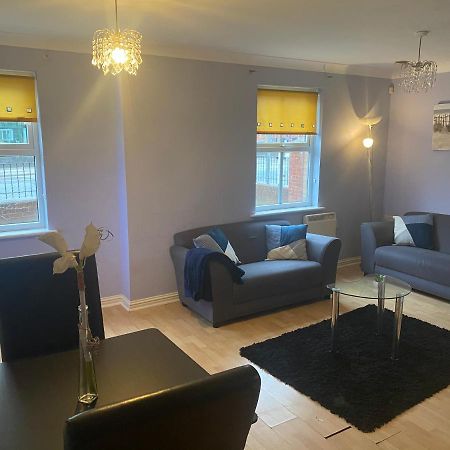 Bambz Apartment 3 Manchester Extérieur photo