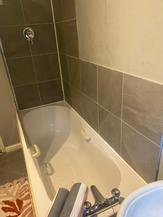 Bambz Apartment 3 Manchester Extérieur photo